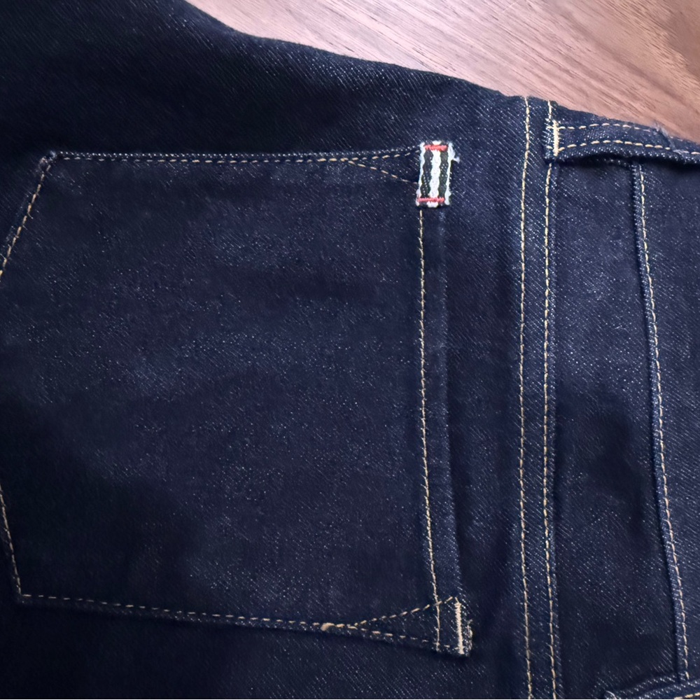 Alice + Olivia Black Flare Jeans - Picture 6 of 10